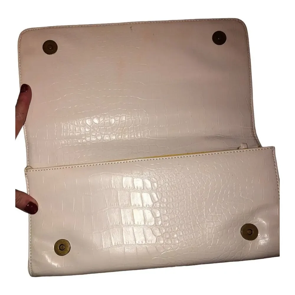 Ebisu Women Clutch‎ White With Yellow And Silver. Handheld